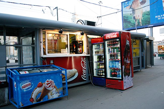 В Москве неизвестные  угнали передвижной продуктовый ларек