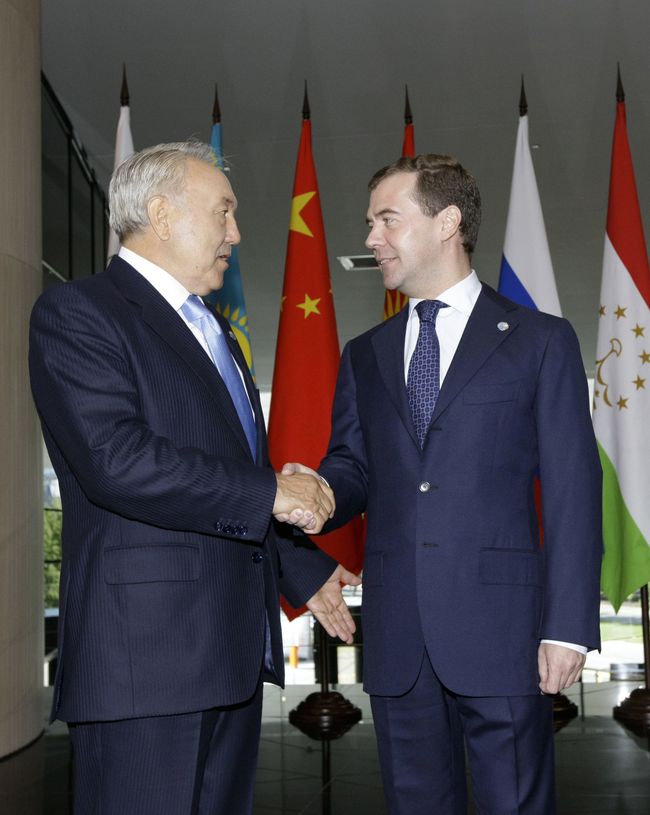 Президент РФ Д.Медведев и президент Казахстана Н.Назарбаев. Архив Президент РФ Д.Медведев и президент Казахстана Н.Назарбаев. Архив