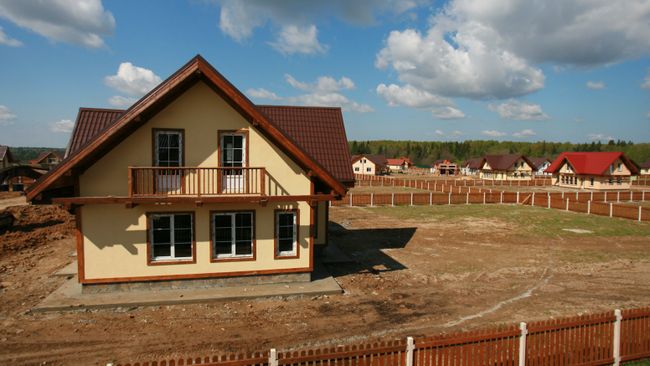 Строительство коттеджей в дачном поселке 