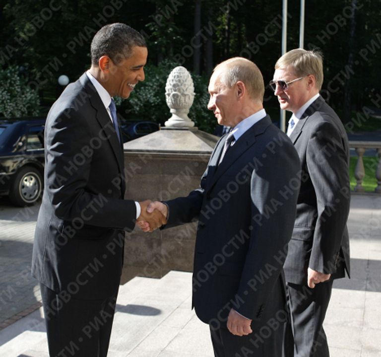 Премьер-министр РФ В.Путин встретился с президентом США Б.Обамой Премьер-министр РФ В.Путин встретился с президентом США Б.Обамой