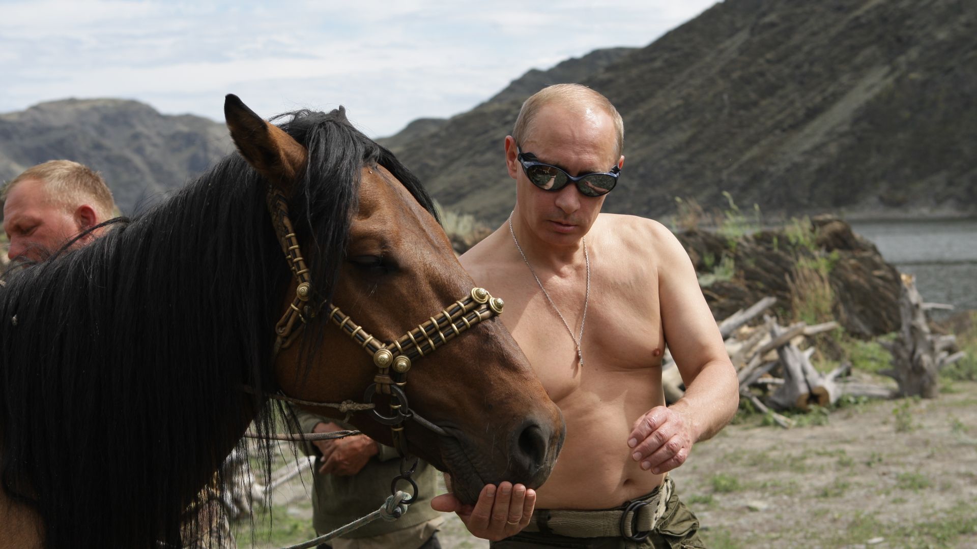 Премьер-министр РФ Владимир Путин на отдыхе в Республике Тыва Премьер-министр РФ Владимир Путин на отдыхе в Республике Тыва - РИА Новости, 1920, 06.05.2024