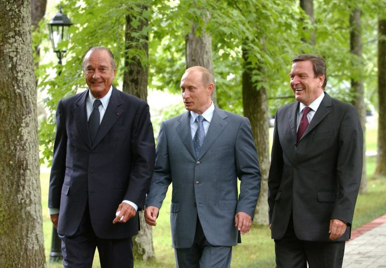 В.Путин, Ж.Ширак, Г.Шредер во время встречи В.Путин, Ж.Ширак, Г.Шредер во время встречи