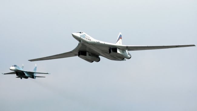 Стратегический сверхзвуковой ракетоносец ТУ-160