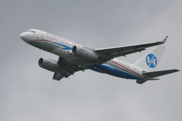 Ту-204-300 авиакомпании Владивосток Авиа Ту-204-300 авиакомпании Владивосток Авиа
