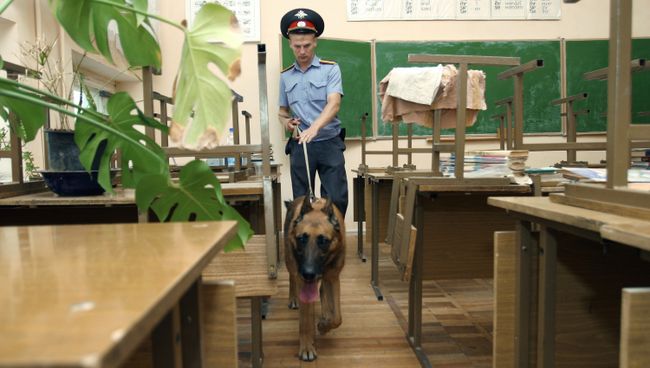 Проверка безопасности в учебных заведениях. Архив
