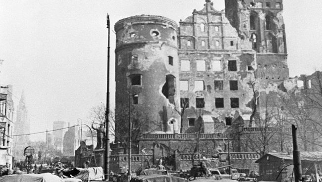 Советские войска в Кёнигсберге в 1945 году Советские войска в Кёнигсберге в 1945 году