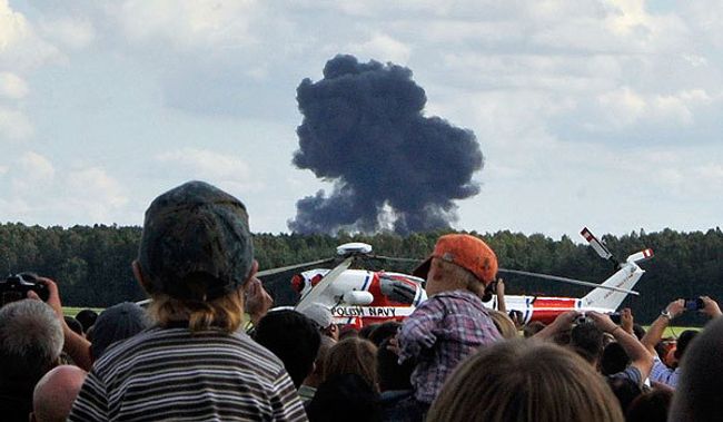 На авиашоу в Польше разбился белорусский Су-27 На авиашоу в Польше разбился белорусский Су-27