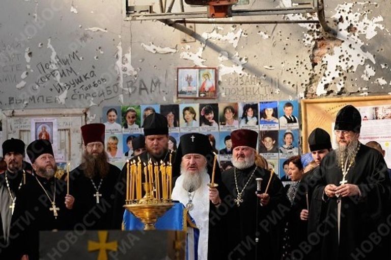 В школе № 1 в Беслане В школе № 1 в Беслане