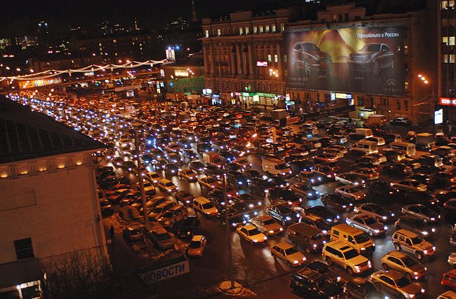 Пробки на Садовом кольце в Москве. Архив Пробки на Садовом кольце в Москве. Архив