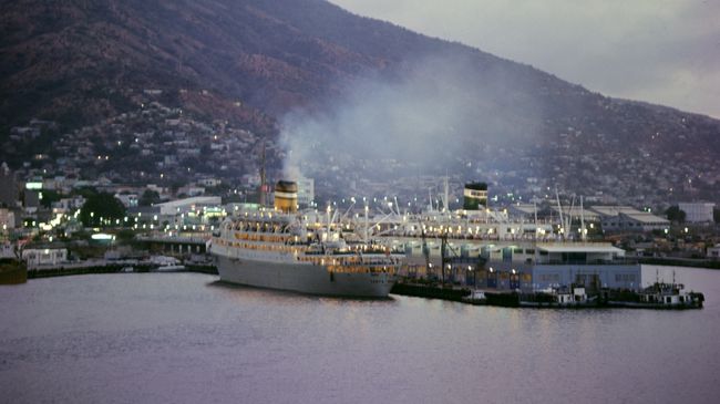 Порт Ла Гуайра, Каракас
