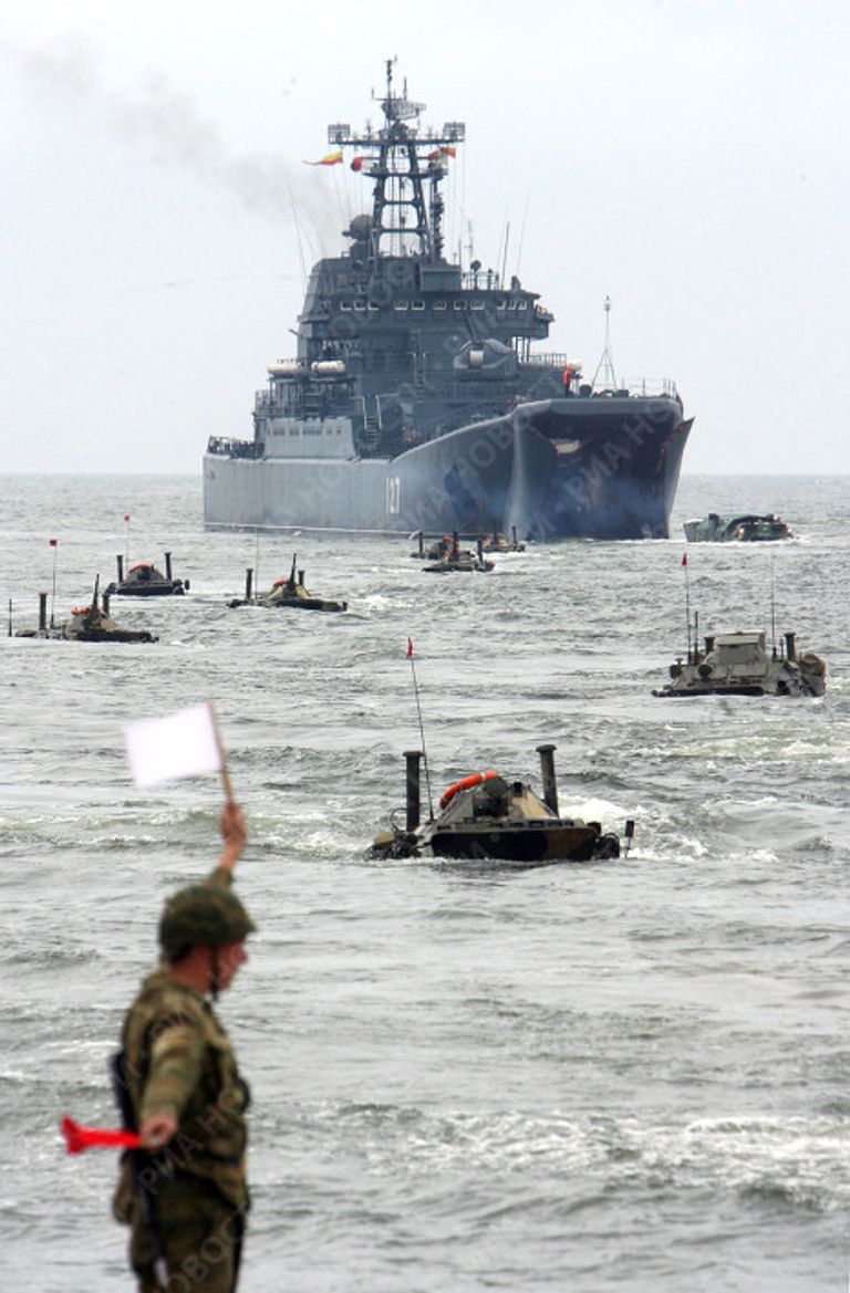 Тренировка по высадке морского и воздушного десанта прошла в Калининградской области Тренировка по высадке морского и воздушного десанта прошла в Калининградской области