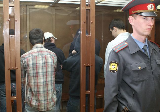 Банде московских скинхедов, обвиняемых в покушениях на иностранцев, вынесен приговор