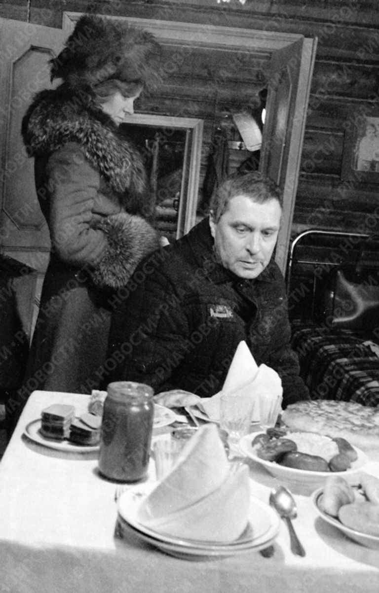 Гурченко и Басилашвили в фильме «Вокзал для двоих» Гурченко и Басилашвили в фильме «Вокзал для двоих»