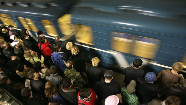 В ожидании поезда в метро