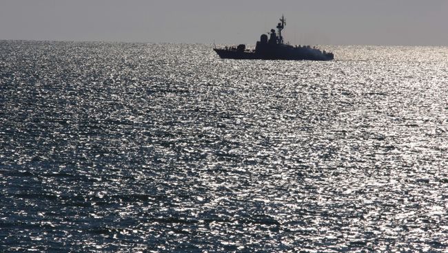 Корабль в море. Архив
