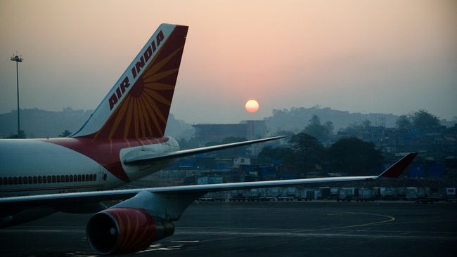 Самолет авиакомпании Air India Самолет авиакомпании Air India