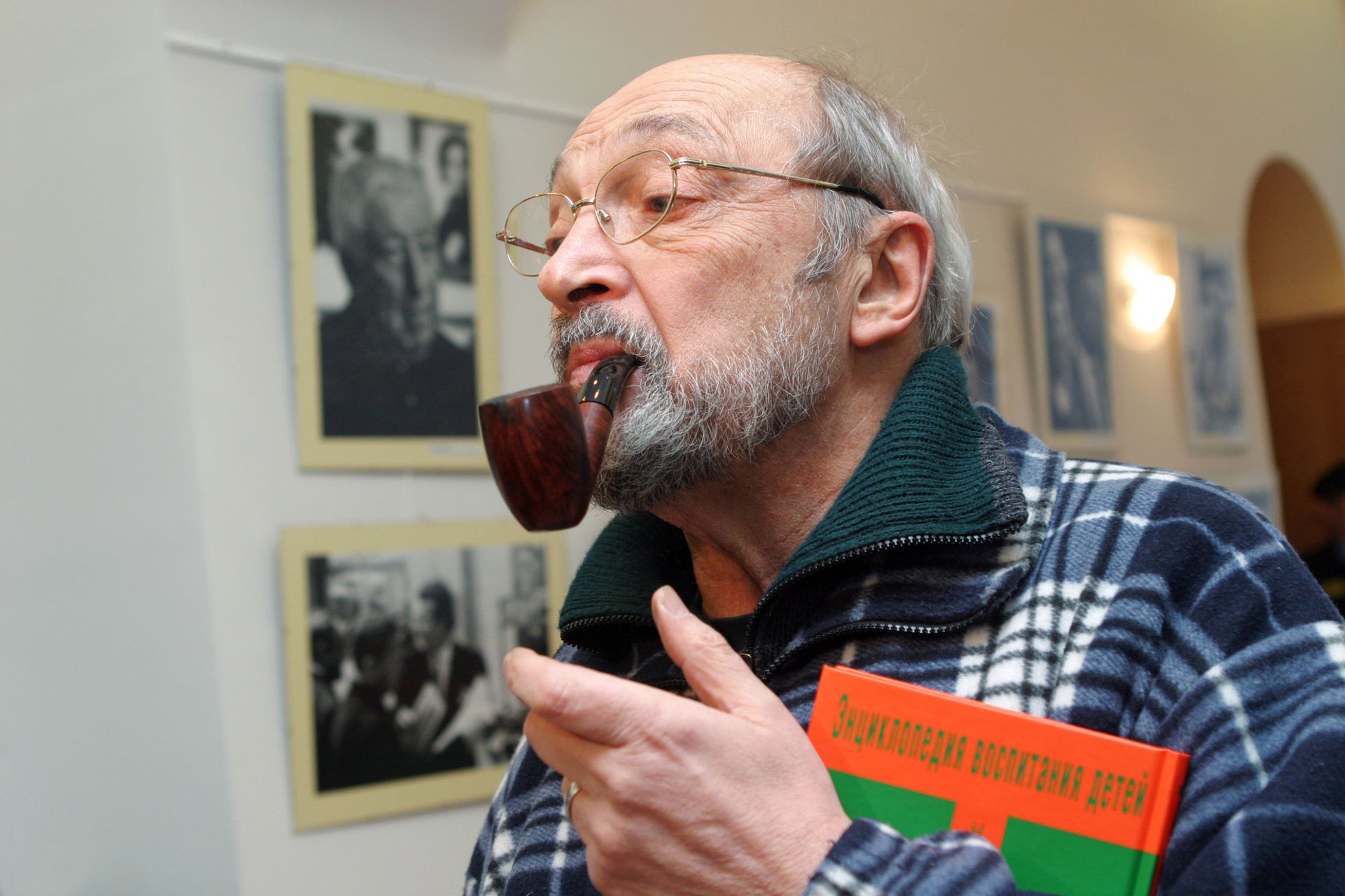 Режиссер Михаил Козаков на презентации книги Энциклопедия воспитания детей на примере знаменитых людей.