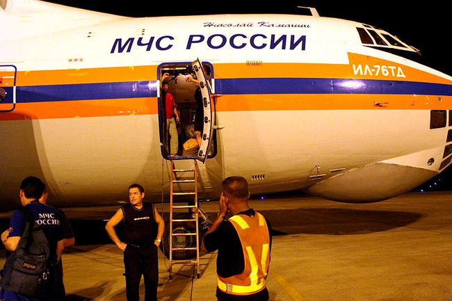 Путин поздравил сотрудников и ветеранов МЧС с Днем спасателя Путин поздравил сотрудников и ветеранов МЧС с Днем спасателя