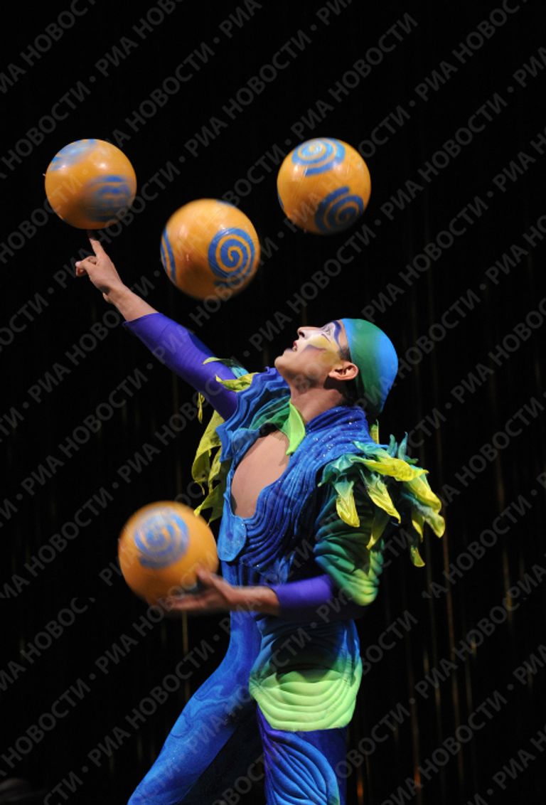 Репетиция шоу Varekai канадского Cirque du Soleil в Москве Репетиция шоу Varekai канадского Cirque du Soleil в Москве