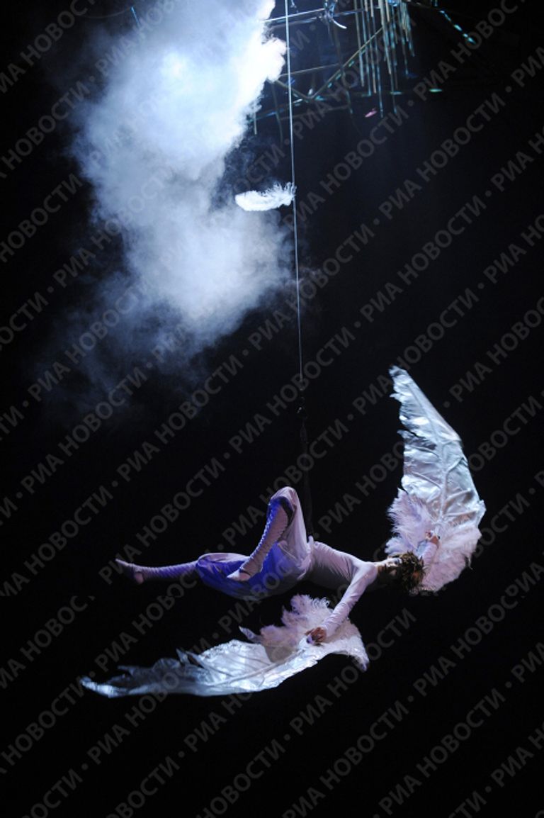 Репетиция шоу Varekai канадского Cirque du Soleil в Москве Репетиция шоу Varekai канадского Cirque du Soleil в Москве