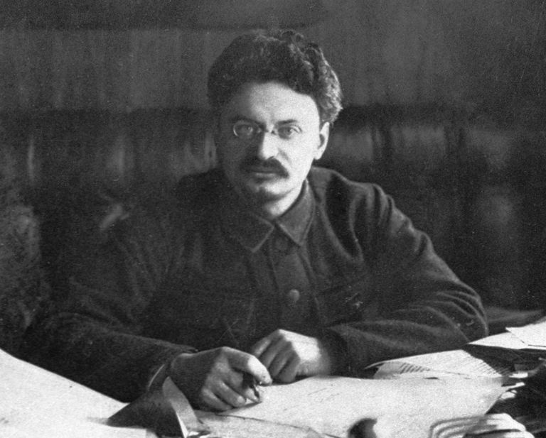 Лев Давидович Троцкий Лев Давидович Троцкий