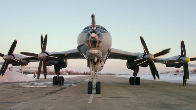 Более 10 предметов найдено на месте крушения Ту-142