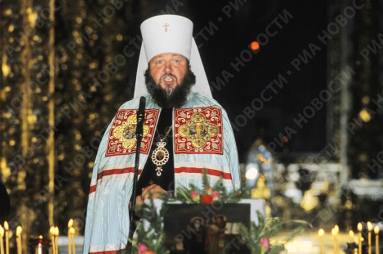Митрополит Смоленский и Калининградский Кирилл во время литургии в Успенском соборе Смоленска Митрополит Смоленский и Калининградский Кирилл во время литургии в Успенском соборе Смоленска