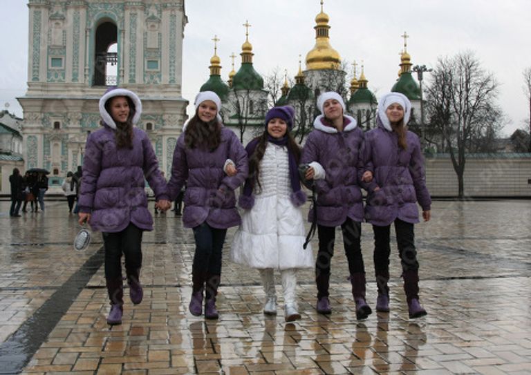 Одиннадцатилетняя Катя Рябова, представляющая Россию на детском песенном конкурсе Евровидение -2009 в Киеве Одиннадцатилетняя Катя Рябова, представляющая Россию на детском песенном конкурсе Евровидение -2009 в Киеве
