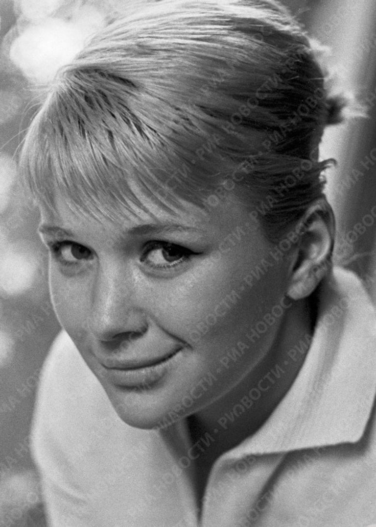 Киноактриса Галина Польских Киноактриса Галина Польских