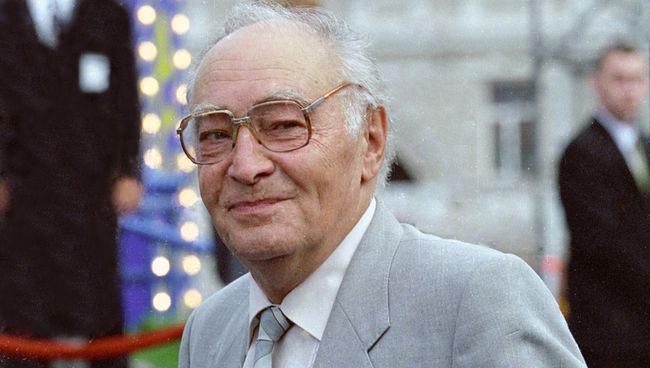 Вячеслав Тихонов