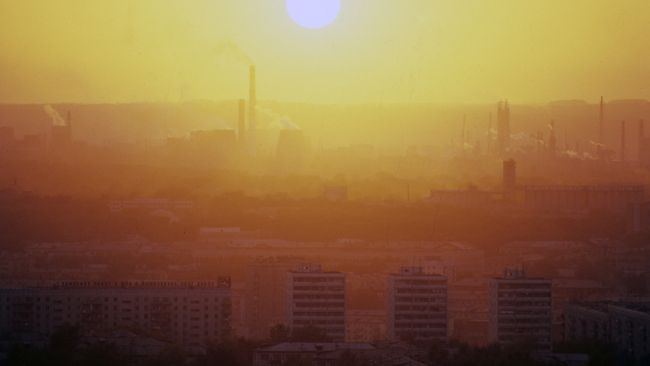 Смог над одним из городов в Кемеровской области