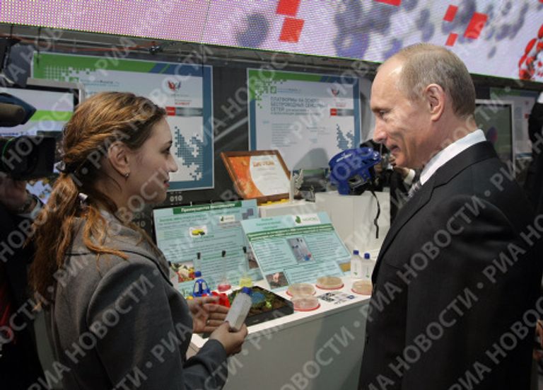 Премьер-министр РФ Владимир Путин посетил молодежный инновационный конвент