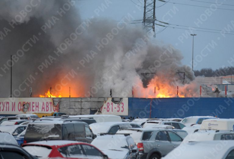Пожар на рынке Пирогово в Подмосковье Пожар на рынке Пирогово в Подмосковье