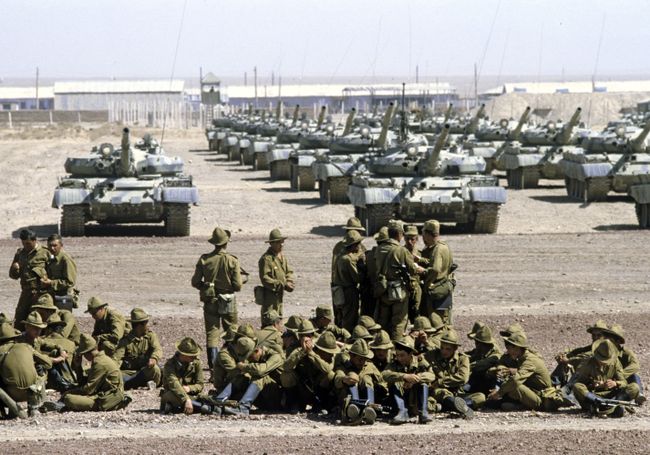 25 декабря 1979 года начался ввод советских войск в Афганистан