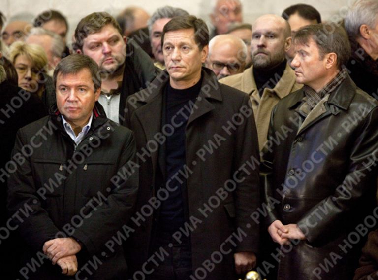 Церемония прощания с политиком и экономистом Егором Гайдаром в Центральной клинической больнице Церемония прощания с политиком и экономистом Егором Гайдаром в Центральной клинической больнице