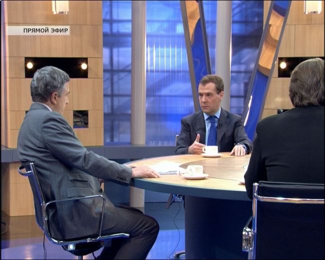 Дмитрий Медведев подвел итоги в эфире трех российских телеканалов