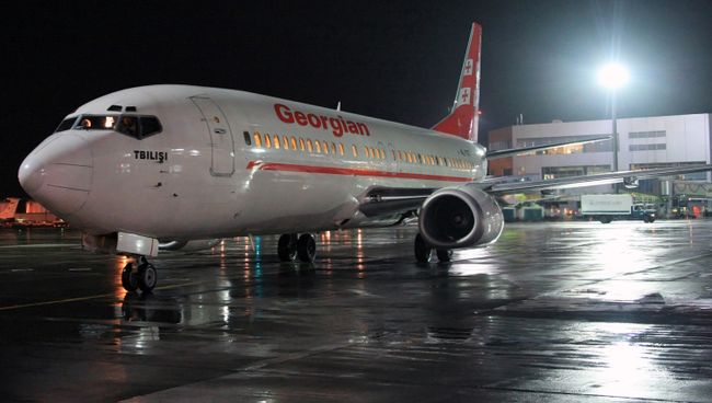 Boeing-737-500 грузинской авиакомпании. Архивное фото Boeing-737-500 грузинской авиакомпании. Архивное фото