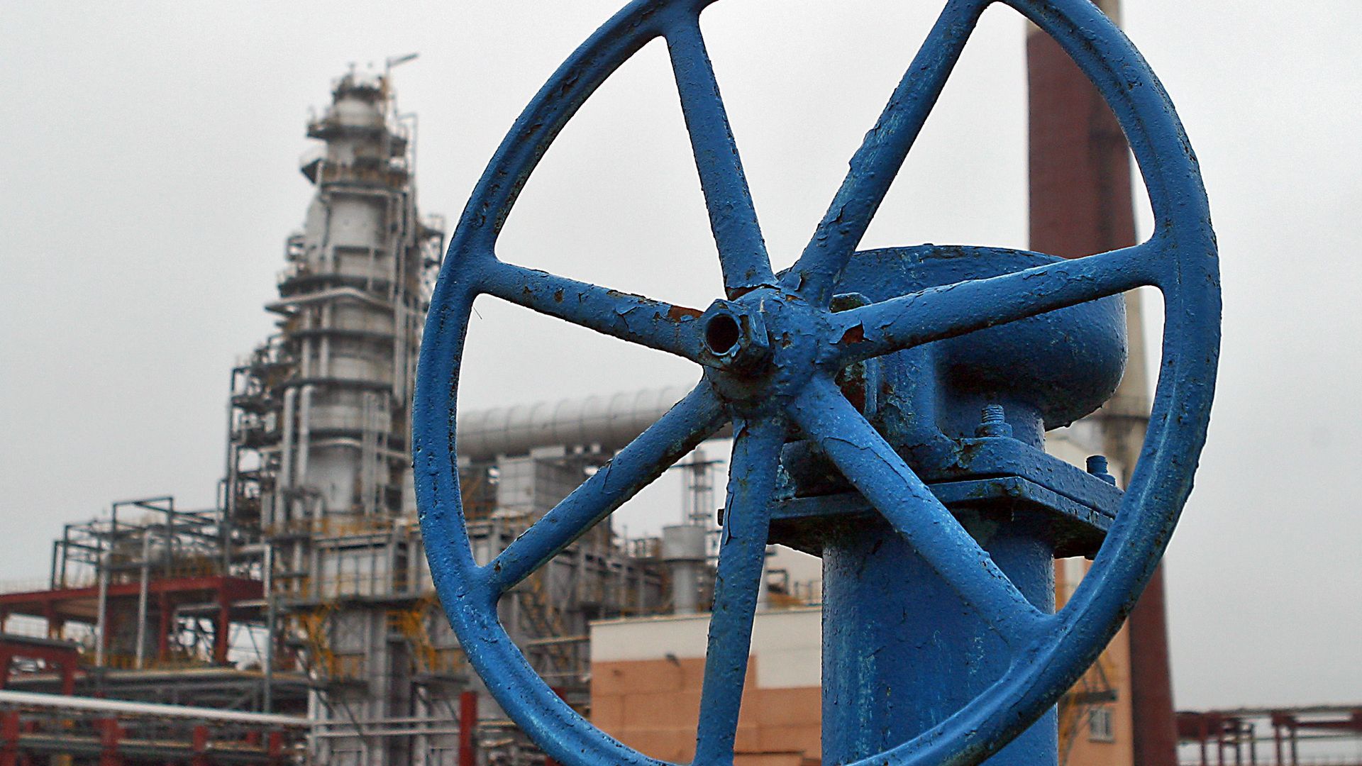 Нефтеперерабатывающий завод Нефтеперерабатывающий завод - РИА Новости, 1920, 12.07.2022