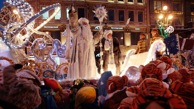 Празднование Нового года в Санкт-Петербурге. Архивное фото Празднование Нового года в Санкт-Петербурге. Архивное фото