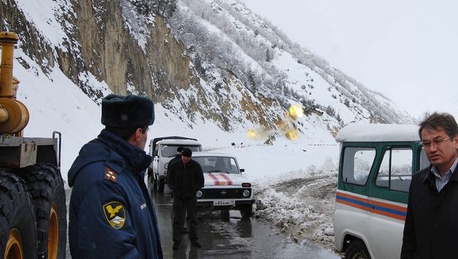 Движение по Транскавказской автомагистрали остановлено