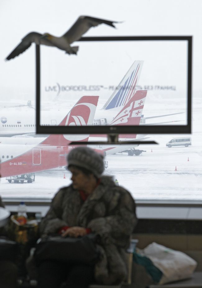 Самолет грузинской авиакомпании Airzena - Georgian Airways приземлился в Москве Самолет грузинской авиакомпании Airzena - Georgian Airways приземлился в Москве