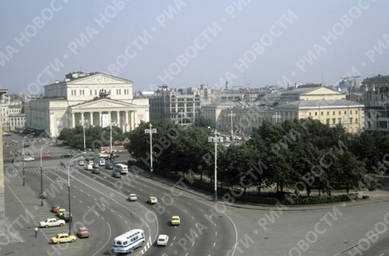 Вид на здание Государственного ордена Ленина академического Большого театра Союза ССР Вид на здание Государственного ордена Ленина академического Большого театра Союза ССР