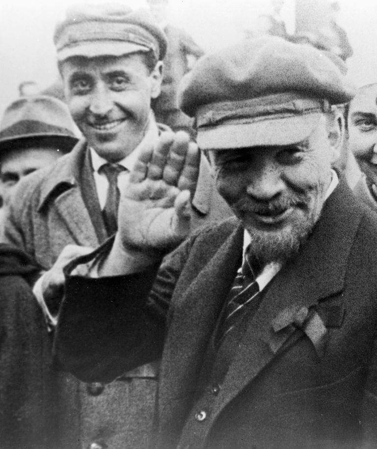 Ленин во время закладки памятника Ленин во время закладки памятника