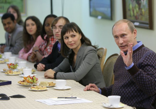 Премьер-министр В.Путин посетил Чувашский государственный университет