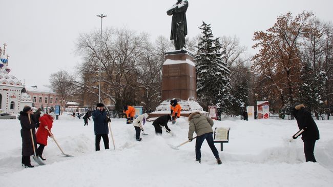 Снег в Саратове