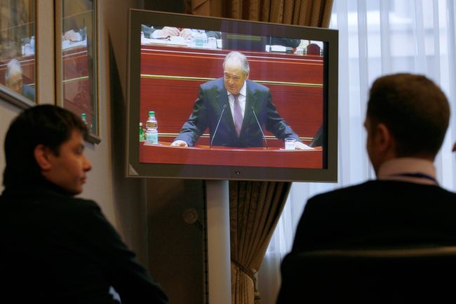 Рустам Минниханов утвержден в должности президента Татарстана Рустам Минниханов утвержден в должности президента Татарстана