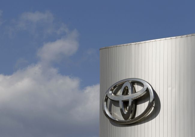 Массовый отзыв автомобилей Toyota из-за дефекта педали газа