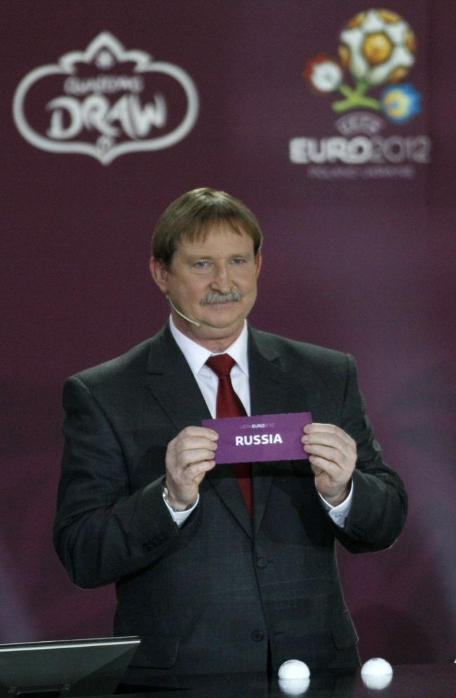 Жеребьевка отборочного турнира Евро-2012 Жеребьевка отборочного турнира Евро-2012