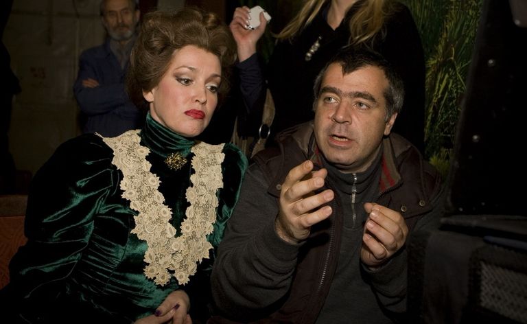 Анна Самохина и режиссер Роман Качанов на съемках фильма Псевдоним для героя Анна Самохина и режиссер Роман Качанов на съемках фильма Псевдоним для героя