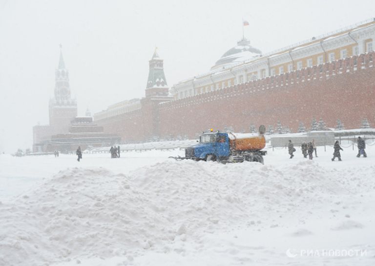 Сильный снегопад в Москве Сильный снегопад в Москве